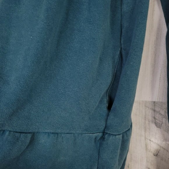 Women's Mineral Wash Long Sleeve Tiered Sweatshirt - Picture 6 of 6